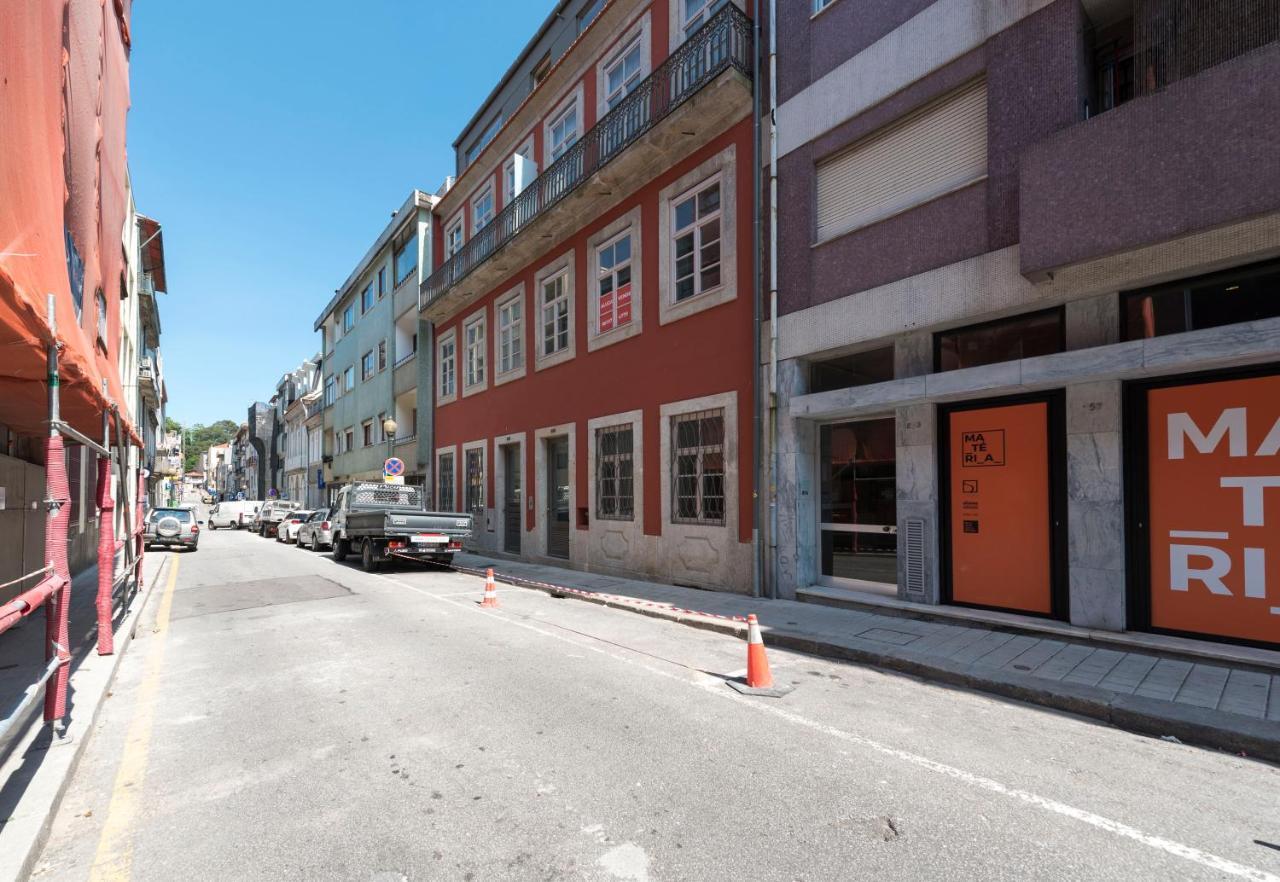Bombarda Gallery Yard Porto Exterior foto